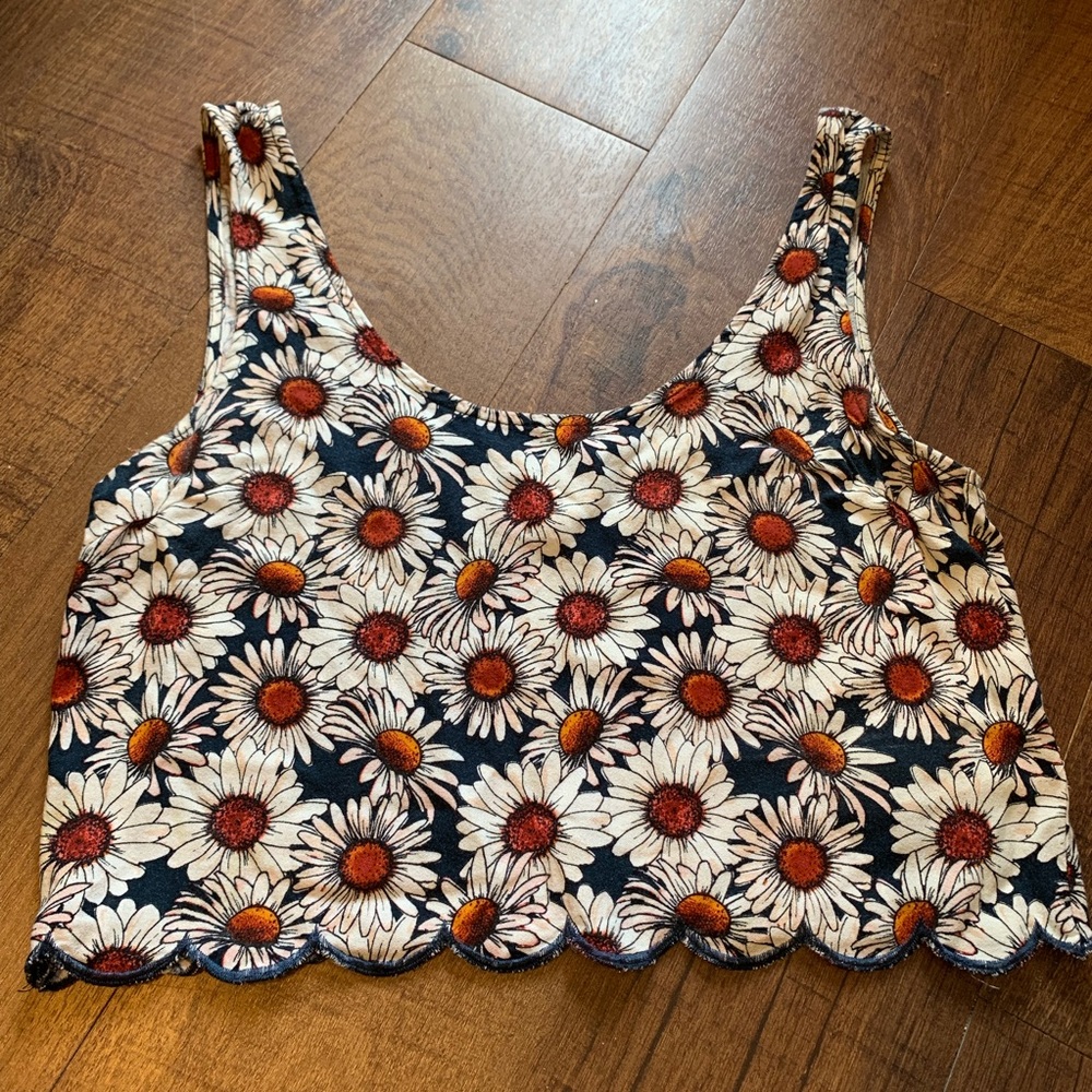 La Hearts Sunflower Scallop Crop Top